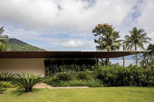 casa ab jacobsen arquitetura