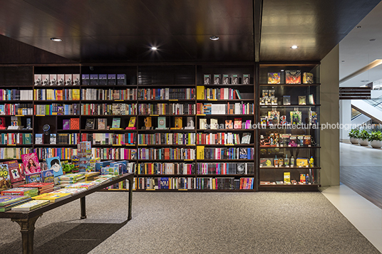 livraria da vila - aurora shopping isay weinfeld