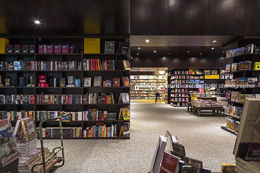 livraria da vila - aurora shopping isay weinfeld