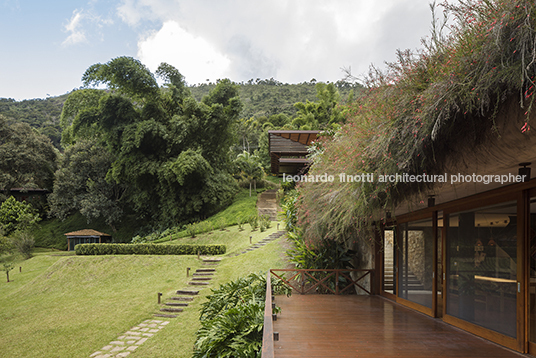 residência gn - pavilhão miguel pinto guimarães