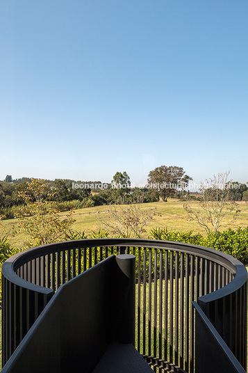 casa rrm - fazenda boa vista bernardes arquitetura