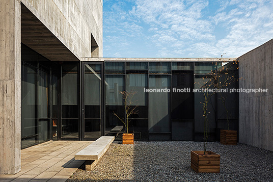 centro de innovación - universidad católica alejandro aravena