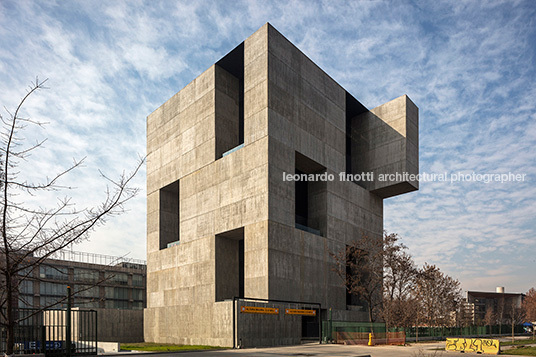 centro de innovación - universidad católica alejandro aravena