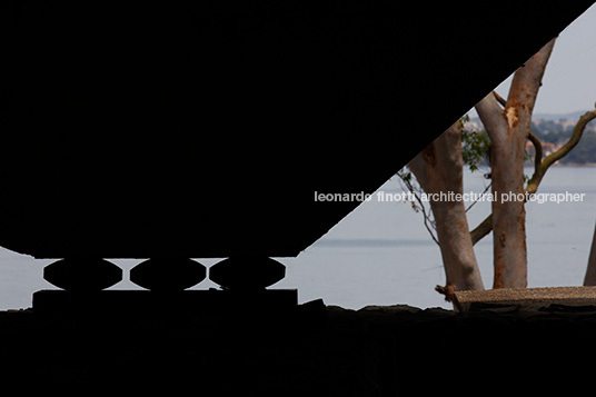 garagem de barcos santa paula vilanova artigas