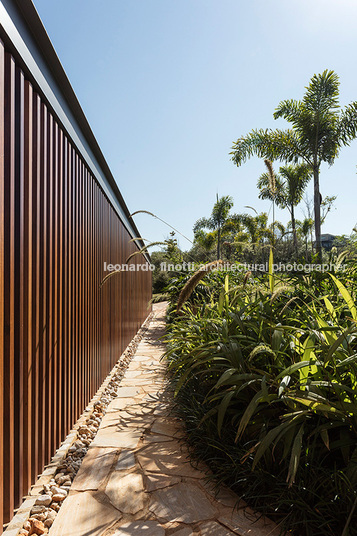 casa origami - fazenda boa vista bernardes arquitetura