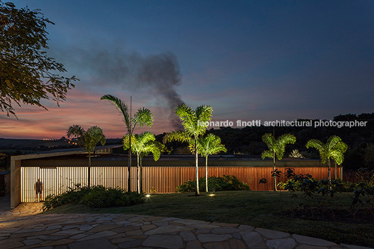 casa origami - fazenda boa vista bernardes arquitetura