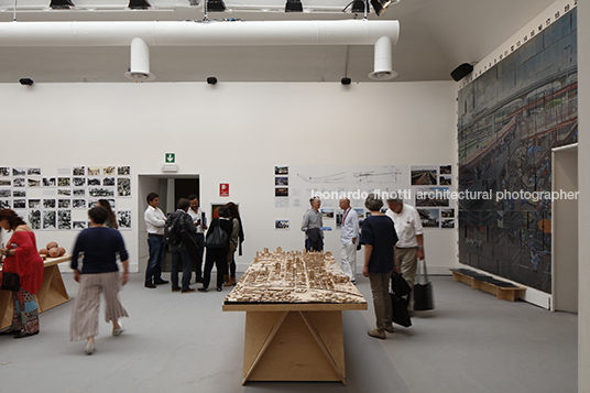 reporting from the front - giardini della biennale 2016 alejandro aravena