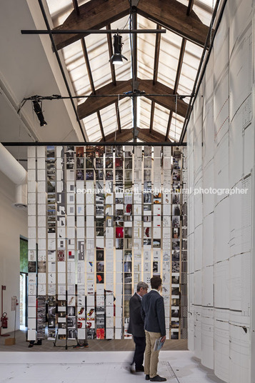 reporting from the front - giardini della biennale 2016 alejandro aravena