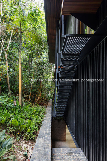 casa cmh - são pedro jacobsen arquitetura