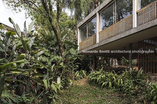 nadyr de oliveira residence carlos barjas millan