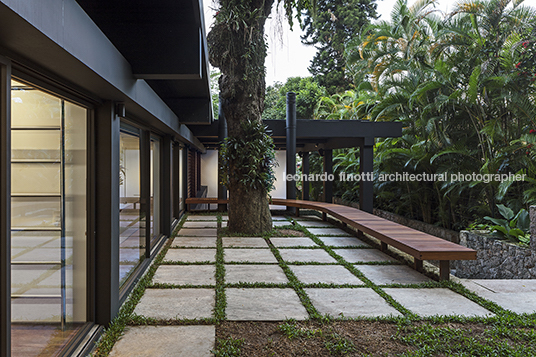 casa abk bernardes arquitetura