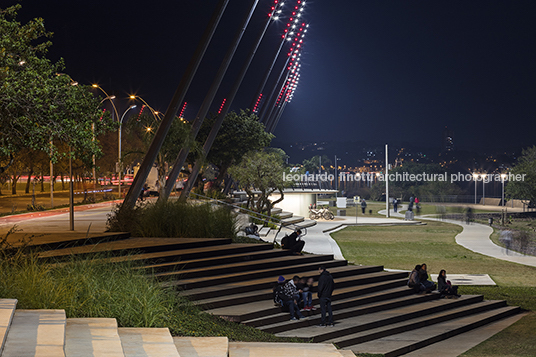 parque urbano da orla de guaíba jaime lerner