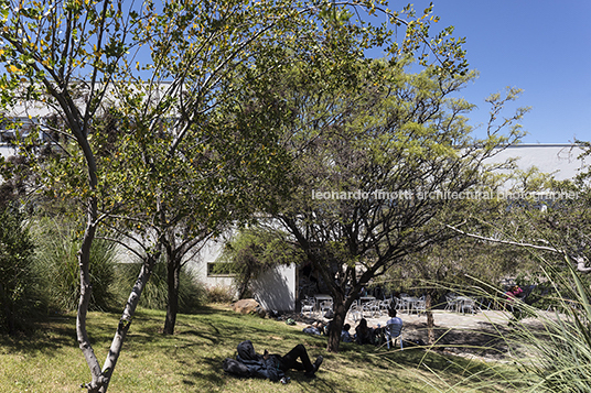 universidad adolfo ibañez - edificio a-campus peñalolen josé cruz ovalle