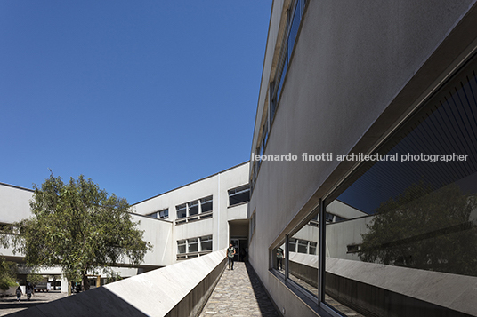 universidad adolfo ibañez - edificio a-campus peñalolen josé cruz ovalle