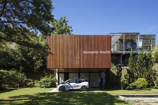 casa verde at felissimo jobim carlevaro arquitetos