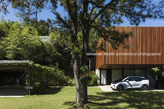 casa verde at felissimo jobim carlevaro arquitetos