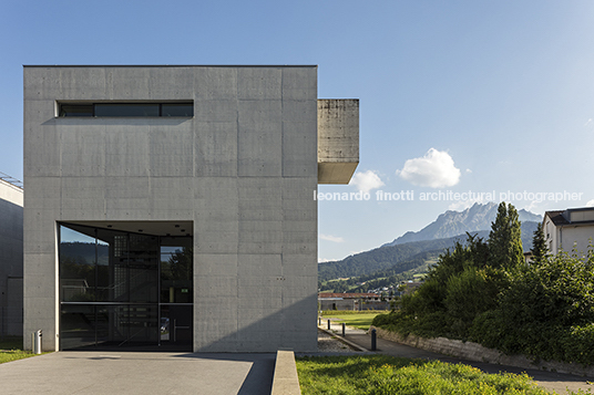 justizvollzugsanstalt grosshof rüssli architekten