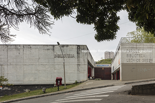 parque biblioteca león de grieff giancarlo mazzanti