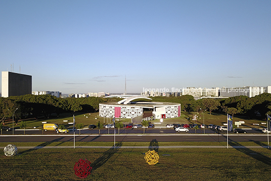 memorial dos povos indígenas oscar niemeyer