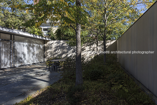 home at 9 ash street philip johnson