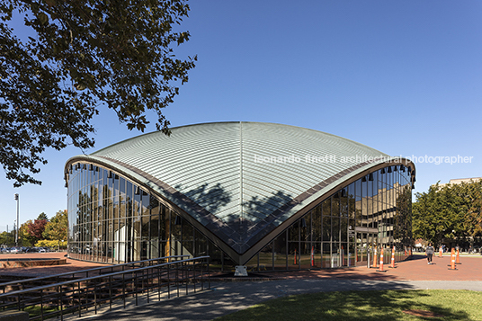 kresge auditorium eero saarinen