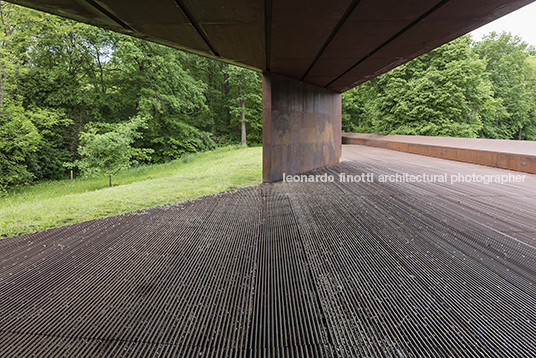 estadi d'atletisme tossols basil rcr arquitectes