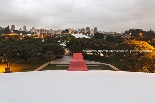 auditório ibirapuera oscar niemeyer