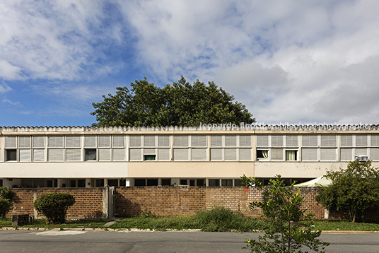 h-20 officers and teachers residences at ita oscar niemeyer