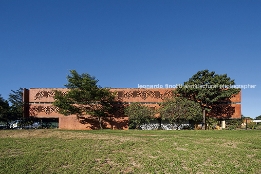 biblioteca campus santa mônica ufu paulo zimbres