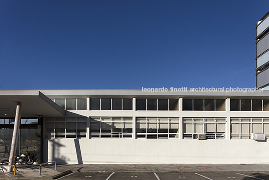 palácio da justiça - centro cívico cwb david de azambuja