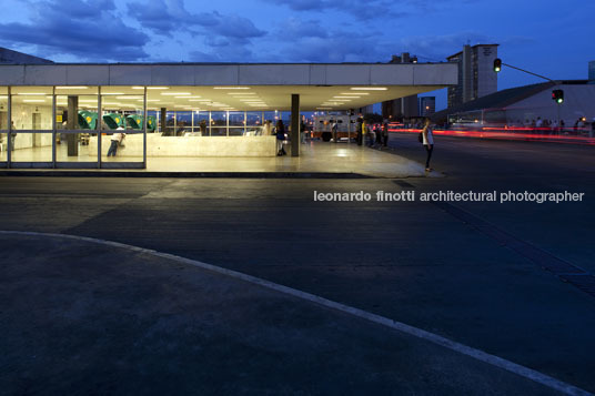 eixão bus station lucio costa