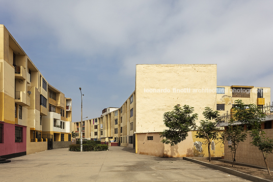 conjunto habitacional palomino luis miró quesada