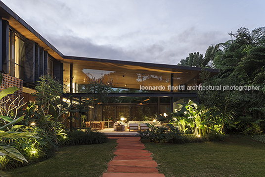 casa rma - iporanga bernardes arquitetura