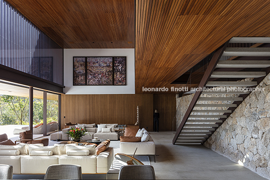 casa lr - fazenda boa vista jacobsen arquitetura