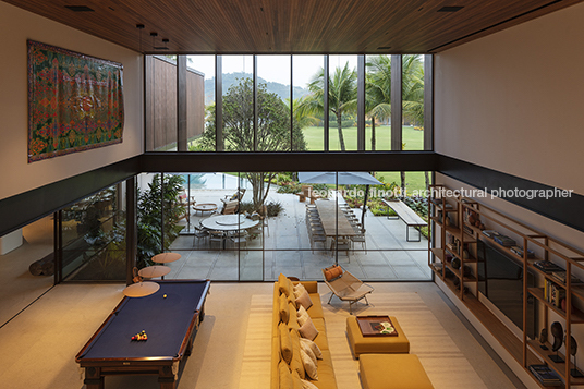 casa jrm bernardes arquitetura