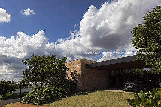 casa malu aguirre arquitetura