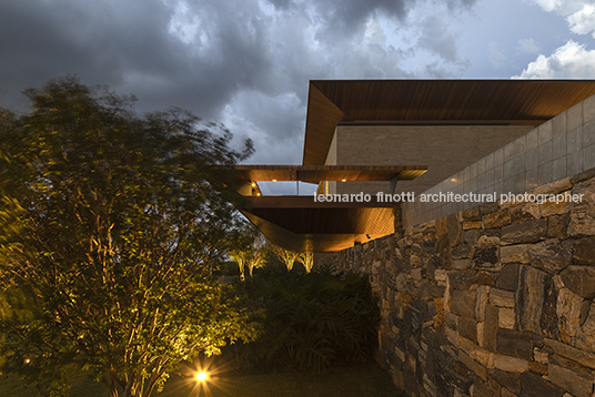 casa ninho felipe caboclo arquitetura