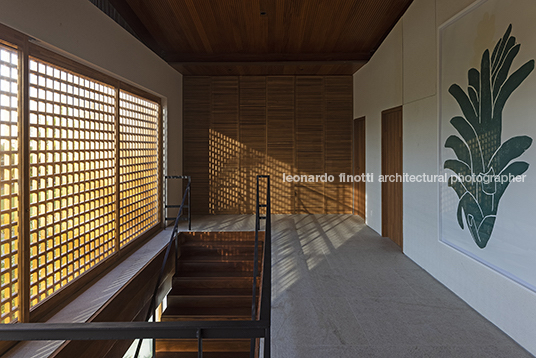 casa ml bernardes arquitetura