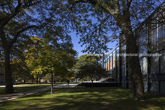 iit s.r. crown hall mies van der rohe