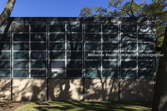 iit vandercook college of music building 2 mies van der rohe