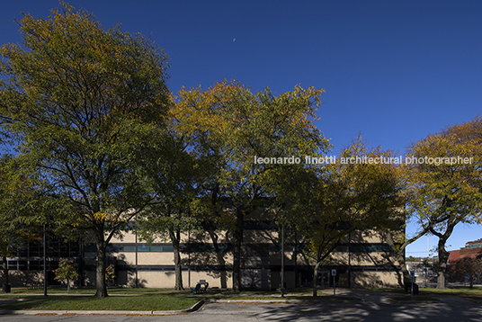 iit materials & metals building mies van der rohe