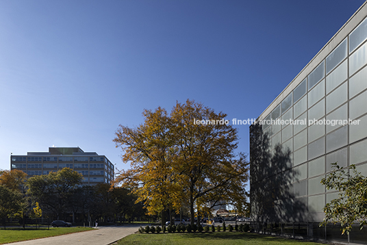 iit arthur keating hall skidmore, owings & merrill