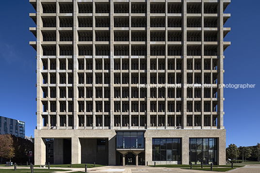 uic university hall walter a. netsch