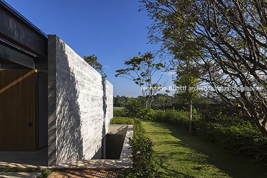 casa vetor - fazenda boa vista felipe caboclo arquitetura