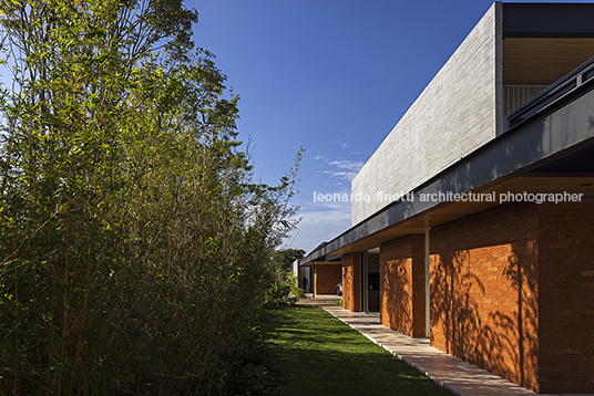 casa vetor - fazenda boa vista felipe caboclo arquitetura