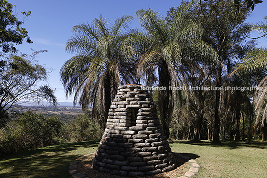 chris burden: beehive bunker - inhotim chris burden