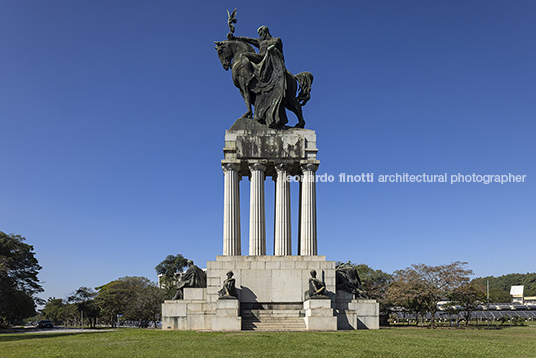 monumento a ramos de azevedo galileo emendabili