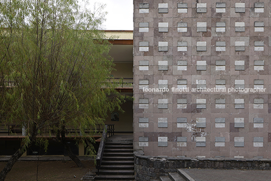 facultad economía de la universidad central del ecuador gilberto gatto sobral