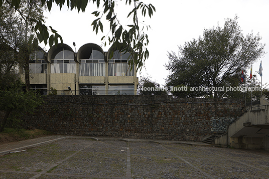 facultad de arquitectura y urbanismo - universidad central de ecuador luis oleas