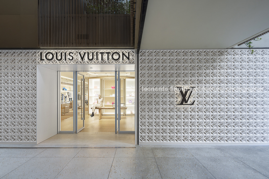 louis vuitton cj shops 